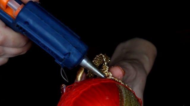 Новогодний шар на ёлку своими руками МК смотреть онлайн