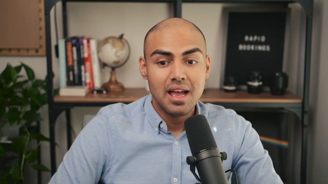 Struggling to Convert Clients? This Simple Sales Hack Can Help You! смотреть онлайн