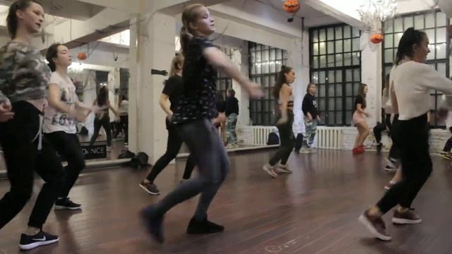 Reggaeton by Katerina Krasnikova, Derzhi Ritm dance school смотреть онлайн