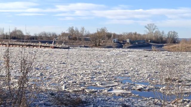 Ледоход на Дону (Шилово 14.03.2023) смотреть онлайн