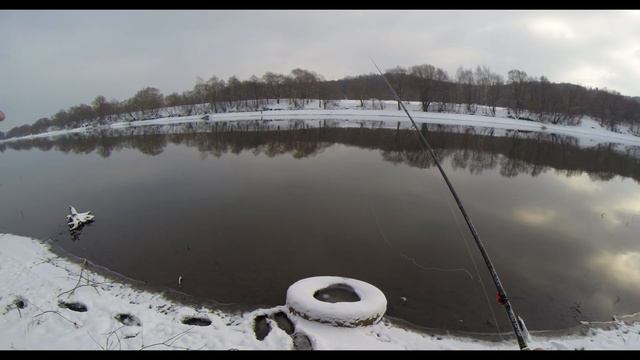 Зимний Спиннинг на Москва реке 2023г. КРУПНЫЙ ОКУНЬ И СУДАК НА МИКРОДЖИГ. Подобрал приманку на 100% смотреть онлайн