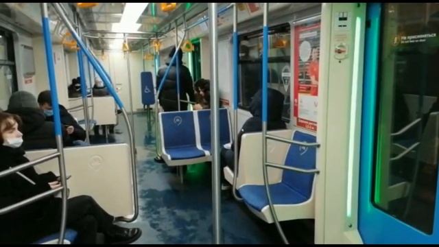 Первый раз вижу такие вагоны метро в Москве смотреть онлайн