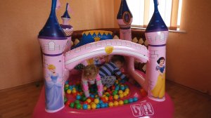 ✿ Батут Дисней Принцессы «Замок». Распаковка и Прыжки. Disney Princesses Castle Trampoline