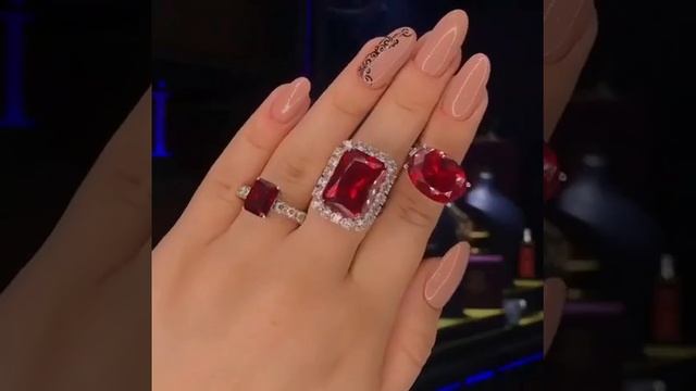 Ювелирные украшения с рубинами, кольца с рубинами смотреть онлайн