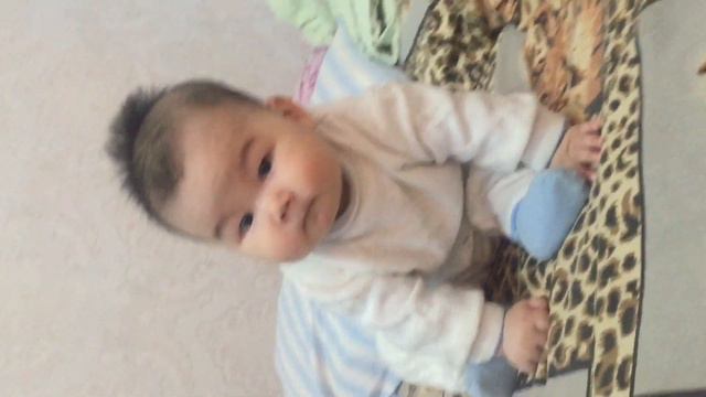 Рамазанчик начал сидеть сам 🐨❤️