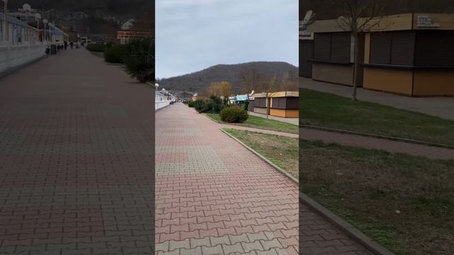 Архипо-Осиповка начало декабря 2023 года ? Зимняя Набережная ☁️ Видео: @lelyukh_yula смотреть онлайн