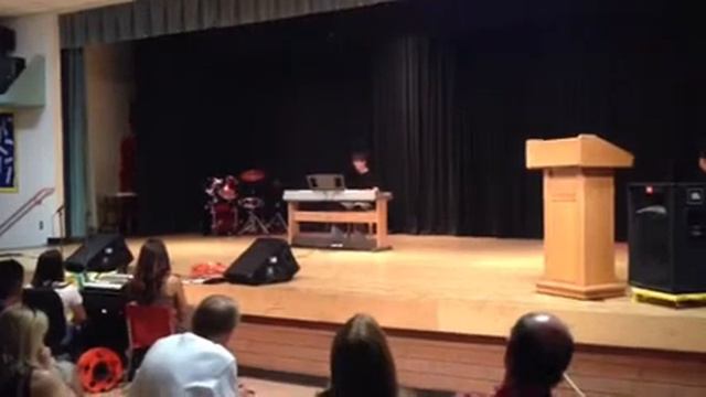 Talent show- Native Faith смотреть онлайн