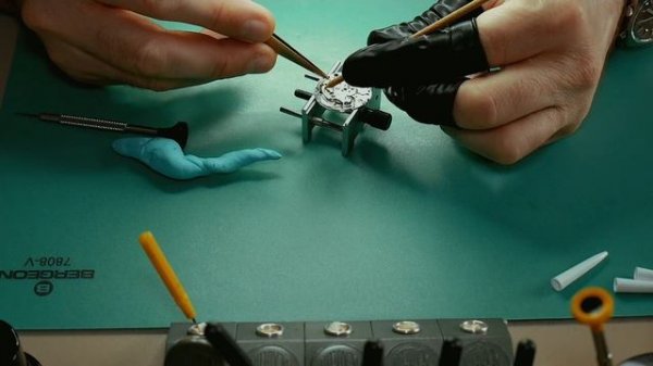 Restoration of an Omega Seamaster Professional 300 Watch Ref 2254.50