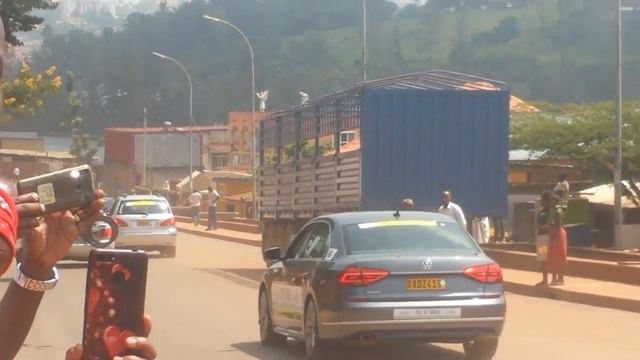 TOUR DU RWANDA 2021 || Igikondo abantu bari bahuruye baje gufana kuri stage 8 ya Tour du Rwanda смотреть онлайн