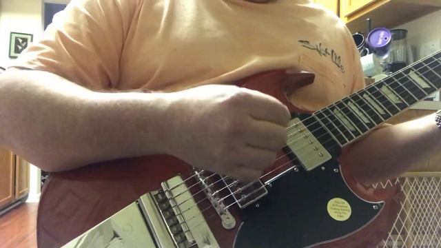 Part 2: Gibson SG 61 Standard w/ Maestro Vibrola! смотреть онлайн