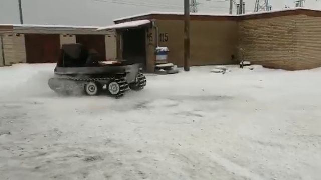 Чуть не разбил. Жёсткий дрифт на все бабки. Жаль не Кен Блок. смотреть онлайн