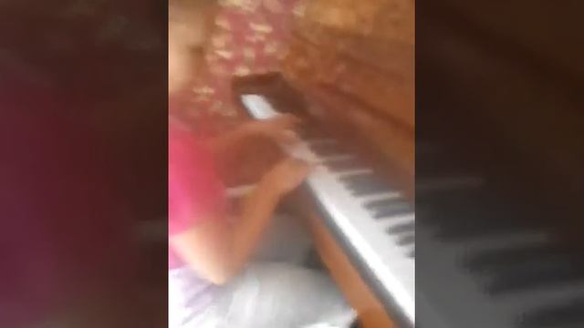 Игра на фортепиано . Медленный вальс смотреть онлайн