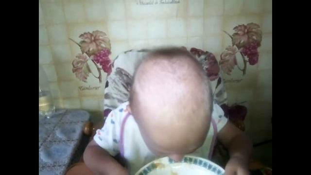 Вот так ест мой малыш