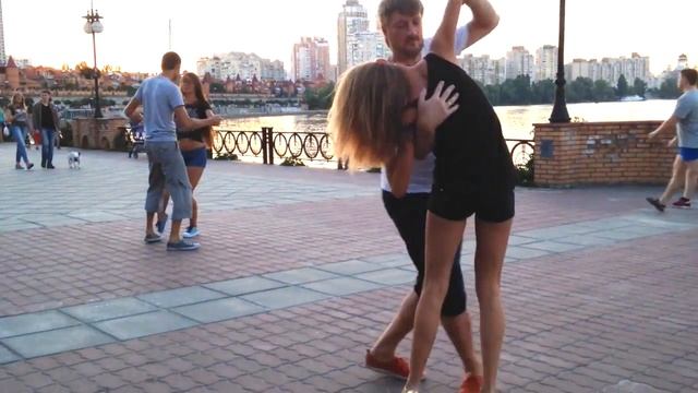 ТАНЦЫ НА НАБЕРЕЖНОЙ смотреть онлайн