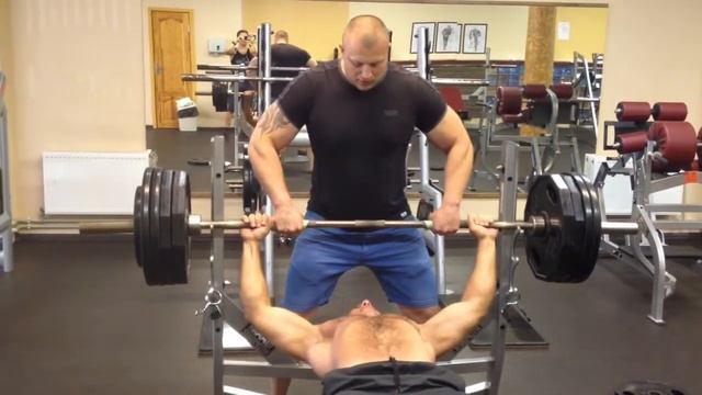 Жим лёжа 220кг,Спортивная пауза. смотреть онлайн