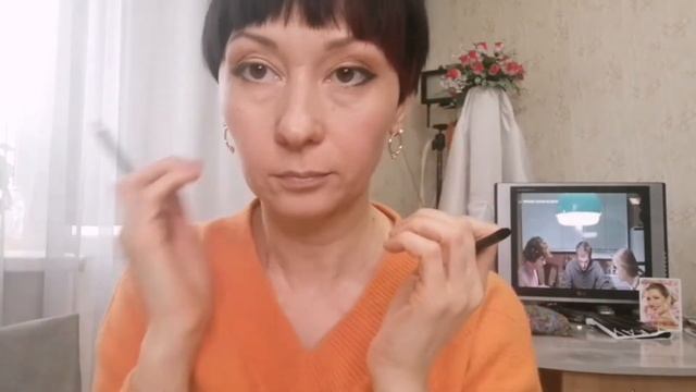 Стрелка уголок в нюдовом макияже смотреть онлайн