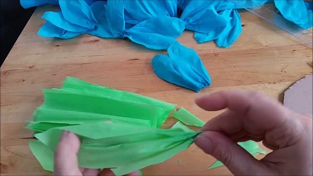 Огромный цветок из креповой /гофрированной бумаги своими руками смотреть онлайн