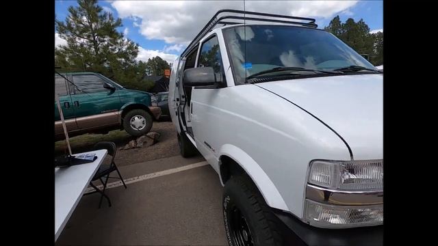 Overland Chevy Astro Van 4x4 by Journey's Offroad at Overland Expo West смотреть онлайн