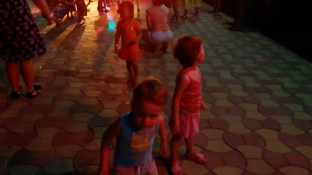 Море, а над морем чайки....море привет!! смотреть онлайн