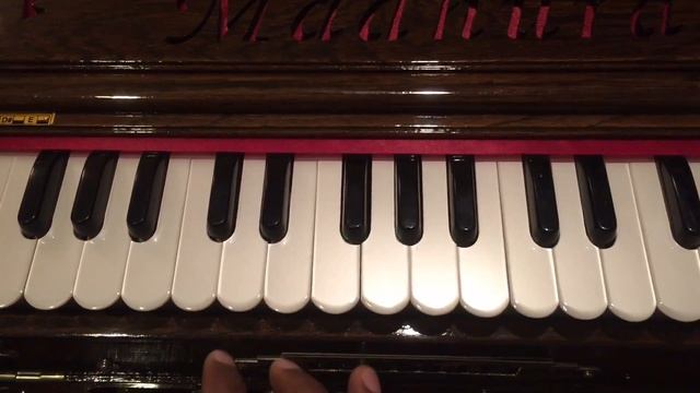 KIRTAN108 Harmonium Class 2 - Hare Krishna Maha Mantra (famous tune) смотреть онлайн