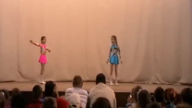 Лагерь Орбита 2 смена 2011 10 отряд таланты Томилины Алина и Полина Гимнастический этюд смотреть онлайн