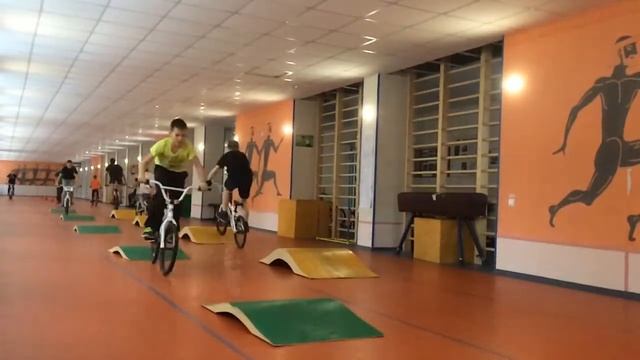 Школа BMX, ДЮСШ2 Калининского р-на, СПб. смотреть онлайн