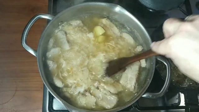 КАПУСНЯК З ГОРОХОМ