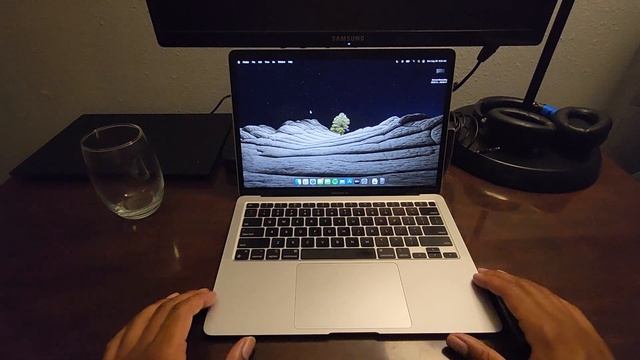 M1 MacBook Air in 2022? YES!!! смотреть онлайн