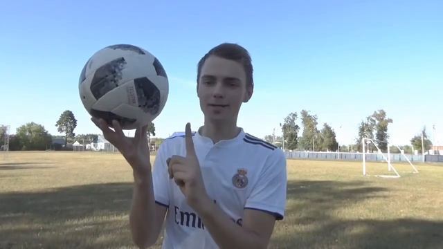 КАК НЕОБЫЧНО НАУЧИТСЯ КРУТИТЬ МЯЧ НА ПАЛЬЦЕ, БЫСТРЫЙ СПОСОБ (часть2) смотреть онлайн