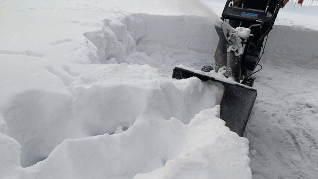 Зверь среди бюджетных снегоуборщиков !!! Снегоуборщик Flaizer (Флейзер)!!! смотреть онлайн