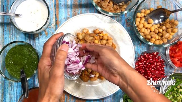 How to make Chatpata Chat Anytime Chaat Crowd Big Batch Cooking Video Recipe | Bhavna's Kitchen смотреть онлайн