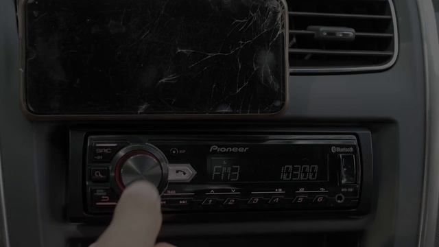 Магнитола Pioneer MVH-29BT. Подключение блютуз. смотреть онлайн