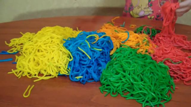 Готовим цветные макароны! Детские опыты.Prepare colored pasta! Children's experiences. смотреть онлайн