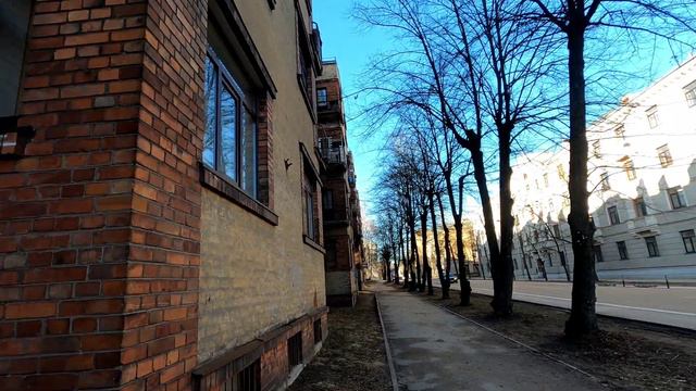 И это Выбрасывают В Европе !? смотреть онлайн