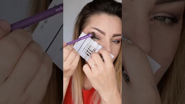 Как увеличить глаза с помощью макияжа Макияж за 1 минуту #shorts смотреть онлайн