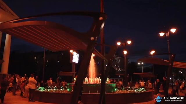 Фонтан на площади перед ДК Россия. Саратов смотреть онлайн