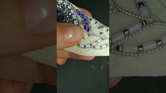 Брошь ПЕРО мастер-класс #handmade #brooch #вышивка #mc #бисер #брошь #красота #мк #мкброшь #beads смотреть онлайн