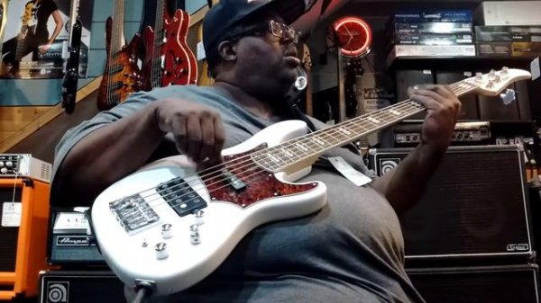 CORT GB75 Bass - maxproud