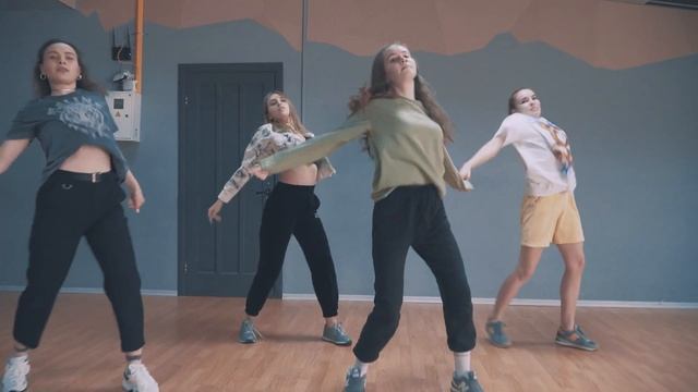 КлоуКома - Кто такой? | HIP-HOP (Анастасия Стрельбицкая) смотреть онлайн