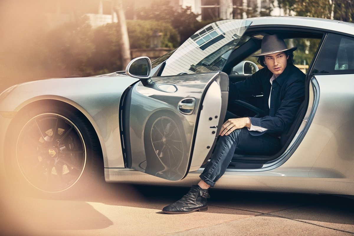 Песня о любви. "Он ждёт тебя в серебряном авто". Акустика. смотреть онлайн