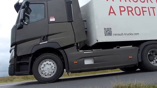 Prueba - Nueva serie T para larga distancia de Renault Trucks смотреть онлайн