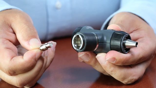 How to Change the Lamp in a Welch Allyn Ophthalmoscope or Otoscope смотреть онлайн