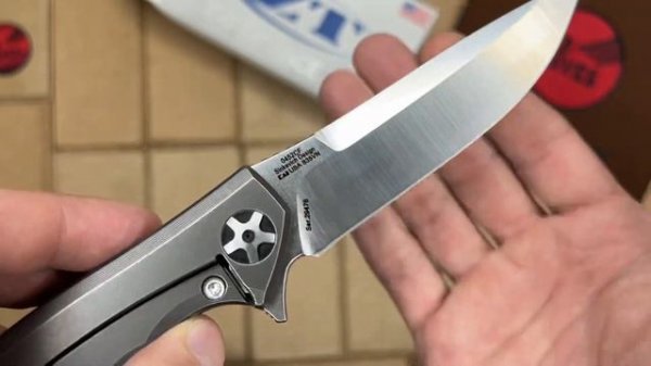 Zero Tolerance 0452 CFTi (Реплика) - рукоять титан, карбон. Обзор!