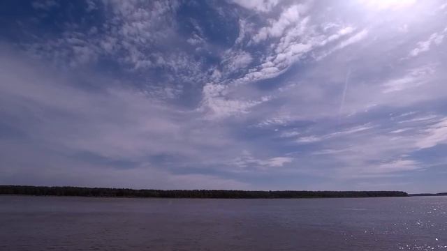 На Оби ловится язь и лещ неплохих размеров! В Томской области без рыбы не останешься! смотреть онлайн