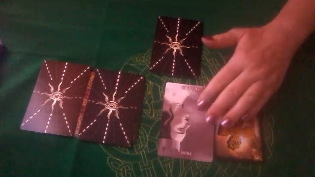 "Скелеты в шкафу" у Ваших друзей//гадание онлайн// смотреть онлайн