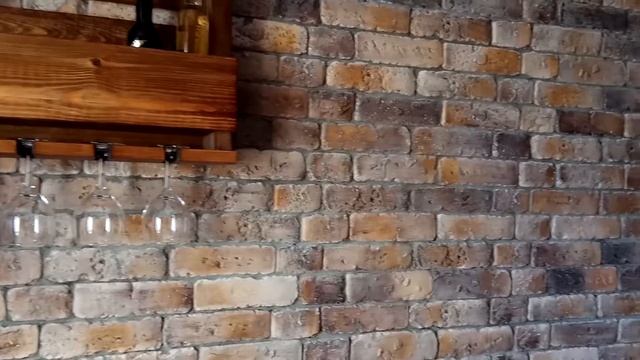 Декоративный кирпич выветренный Лофт 2 в интерьере. Русский Камень смотреть онлайн