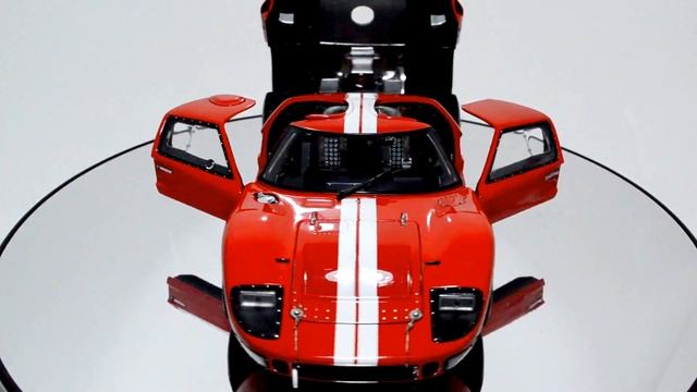 Exoto 1/18 Ford GT40 MKII 1966 Le Mans Works Prototype смотреть онлайн