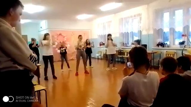 ТАНЕЦ НА 8 МАРТА ЛЕГКИЙ И ЗАНИЛЕ 1МЕСТО смотреть онлайн