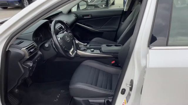 Lexus IS 300 Hybrid*Ultra weiße Perl*1/2 Leder*Kamera смотреть онлайн