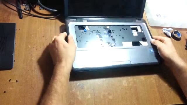 Внутренности твоего ноутбука / What is inside your laptop смотреть онлайн